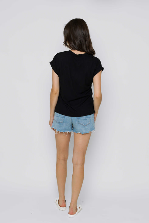 Daisy-Textured Rib Roll Cuff Tee